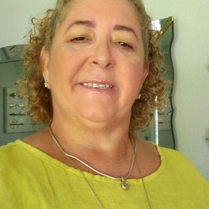 Meet your Posher, Yolanda